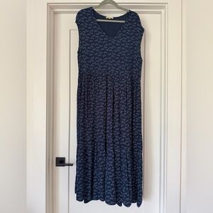 Suunday TIERED DRESS IN WILDFLOWER SEED - Chic Blue Patterned Maxi Dress